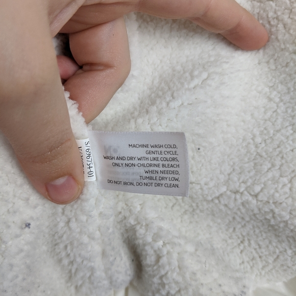 Old Navy Fleece Lined Hooded Puffer Parka Jacket - Picture 5 of 6